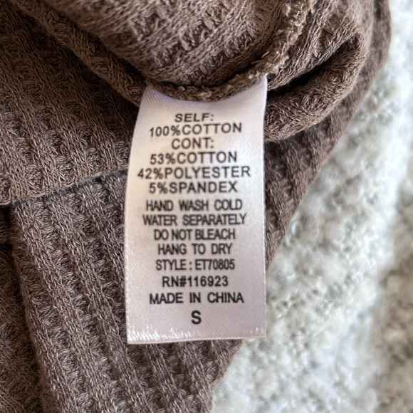 Brown thermal boxy slouchy distressed v neck boho cozy oversized shirt neutral - Picture 8 of 8